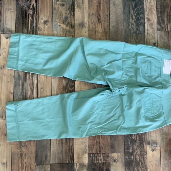 NEW Ann Taylor Crop Pants Womens Green Cotton Twill Slacks Chino Capri - Picture 2 of 7